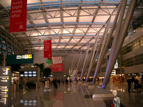 Bâtiment central de l'aéroport Düsseldorf International 