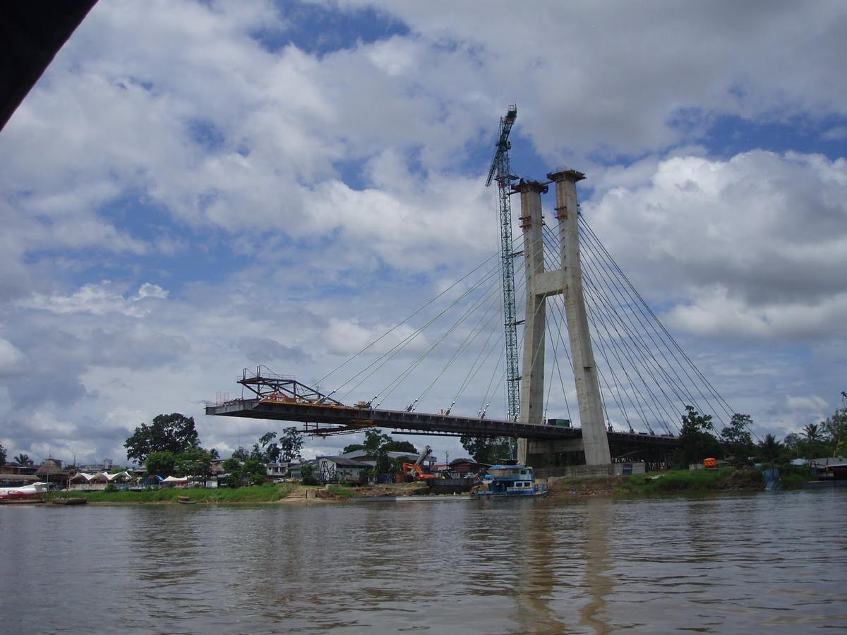 Río Napo-Brücke 