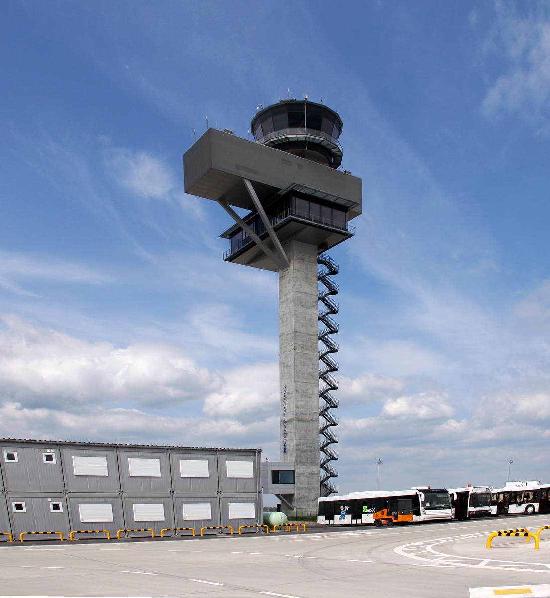 Tour de contrôle de l'aéroport Berlin-Brandenburg (BER) 