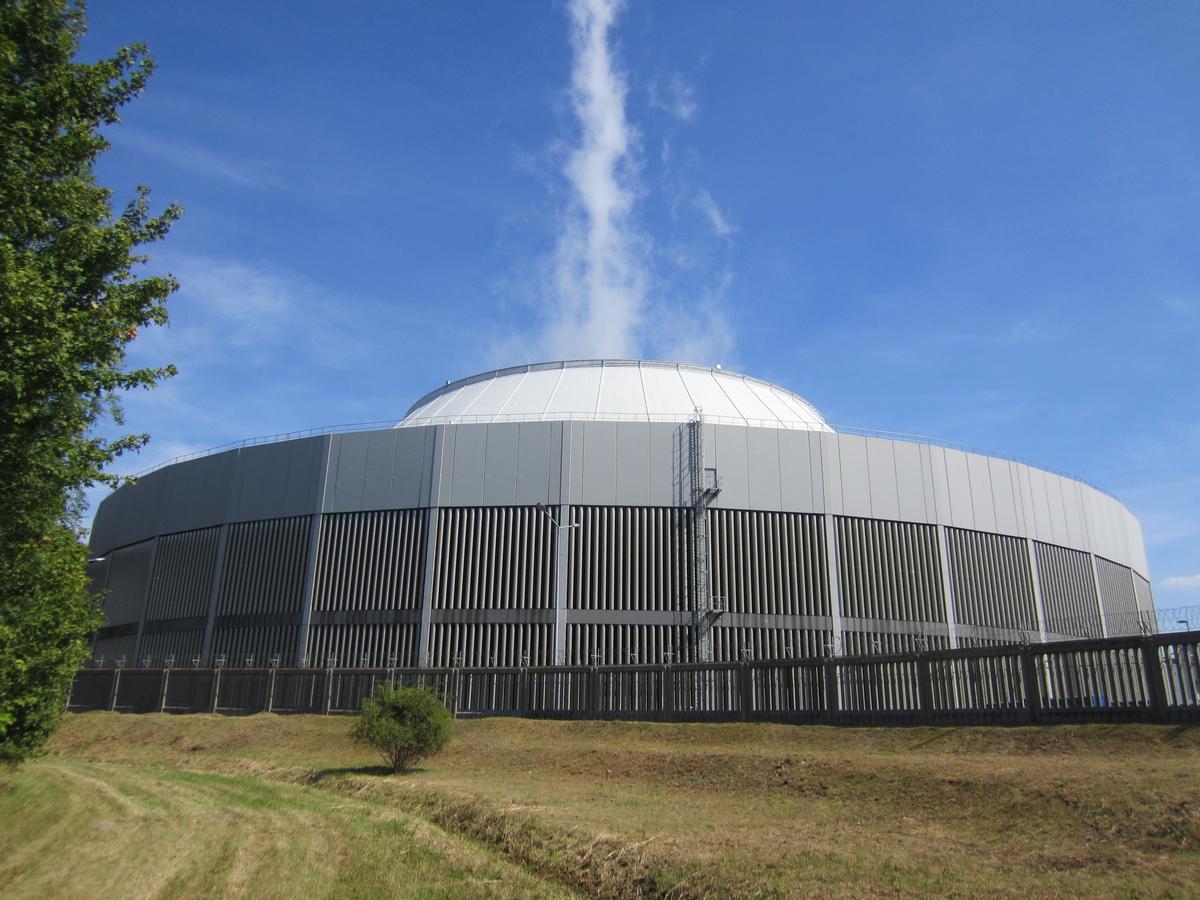 GKN 2 Hybrid Cooling Tower 