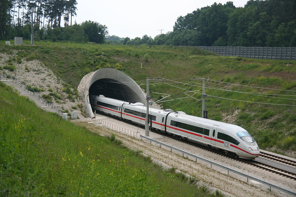An ICE 3 high-speed train leaves the south exit of the Göggelsbuch Tunnel, Nuremberg–Ingolstadt high-speed railway line, headed for Munich 