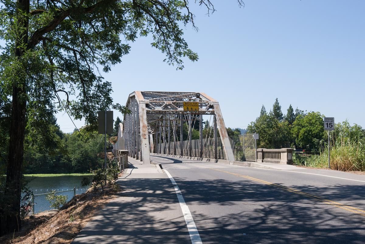 Healdsburg Avenue Bridge 