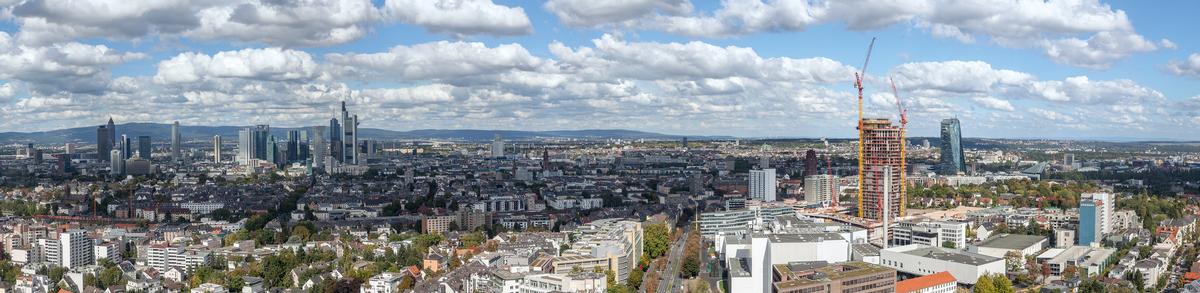 Mediendatei Nr. 272909 Ab Anfang 2017 sind die 210 Wohnungen des Henninger Turms bezugsfertig. Insbesondere die beiden oberen Stockwerke mit Restaurant und Aussichtsplattform bieten einen Panoramablick auf die Frankfurter Skyline.