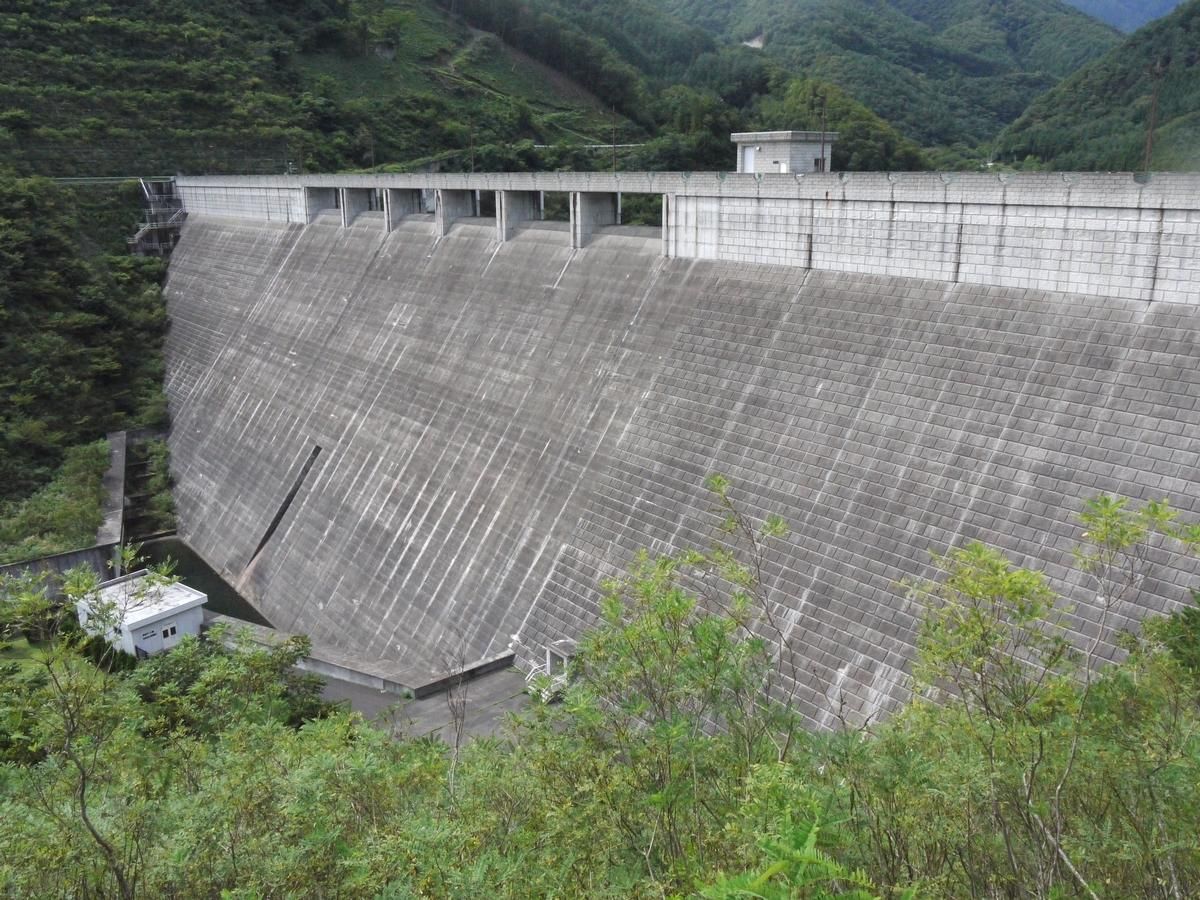 Hinata Dam 