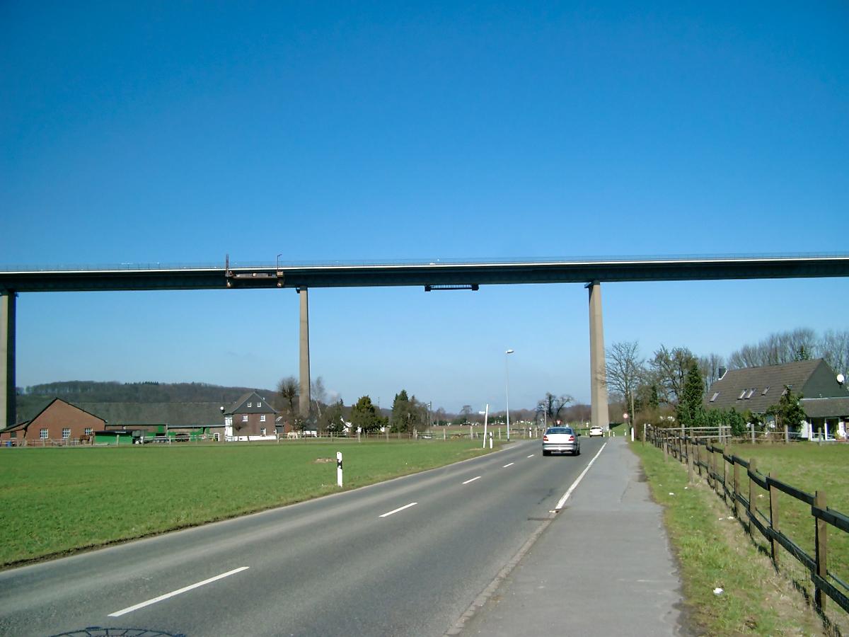 Viaduc de Mintard sur la Ruhr 