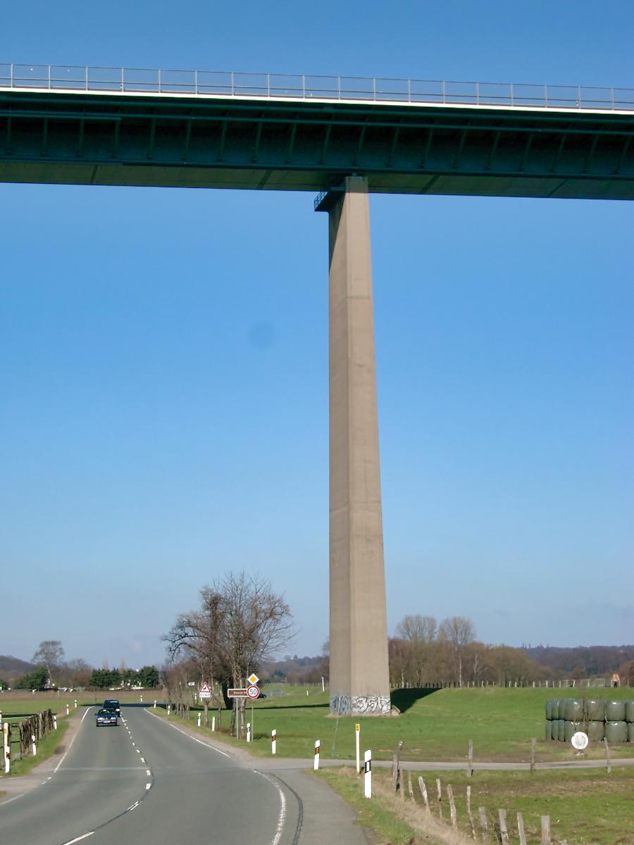Ruhr Viaduct at Mintard 