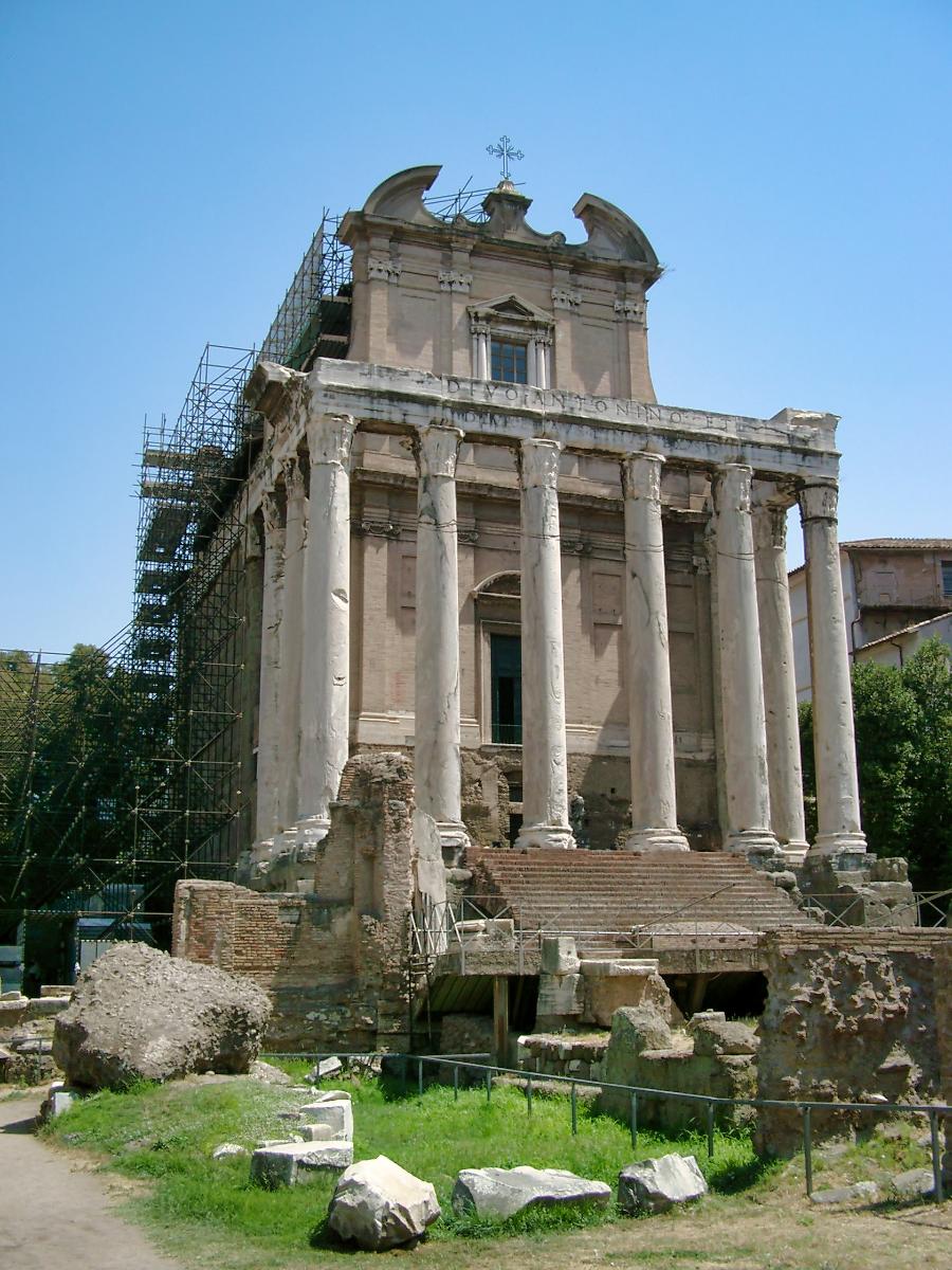 Tempel des Antonius und der Faustina, Forum Romanum, Rom 