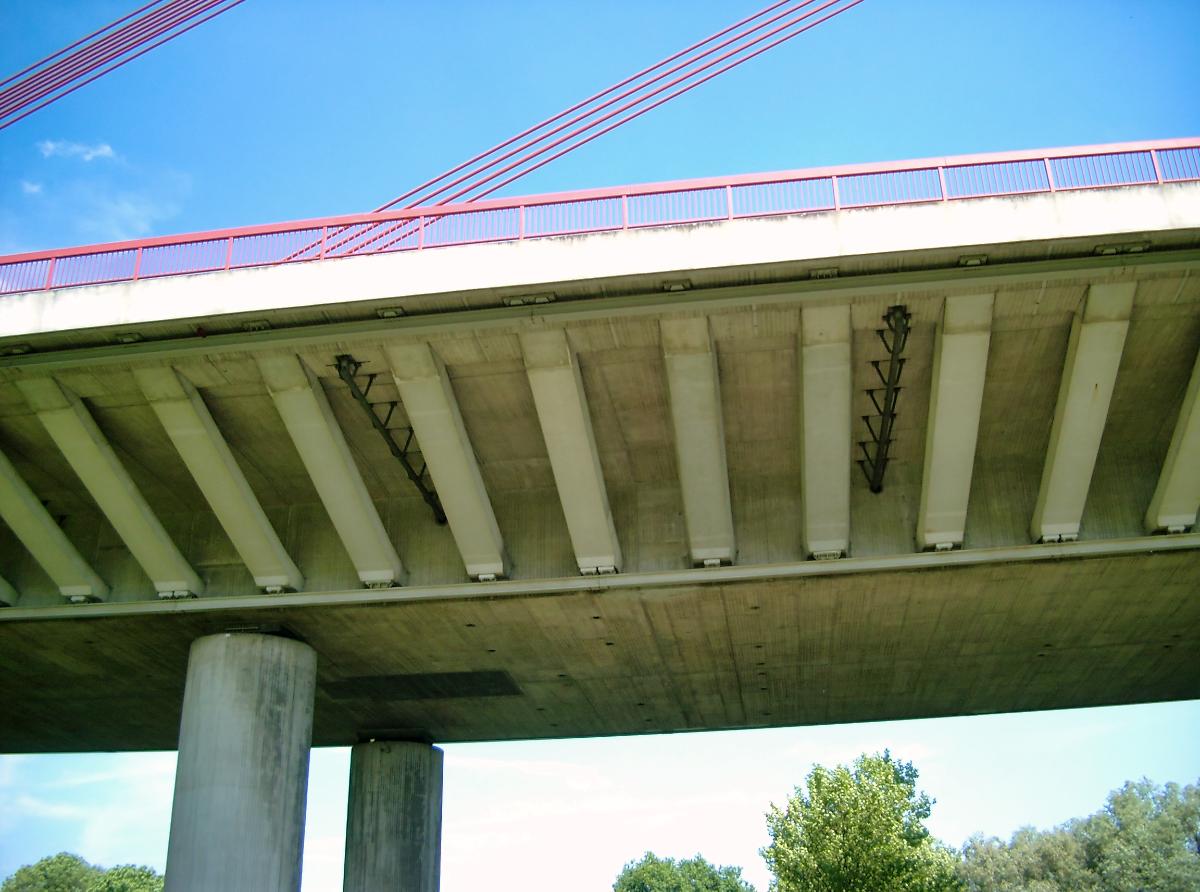 Autobahn A42
Beeckerwerther Brücke, Duisburg 