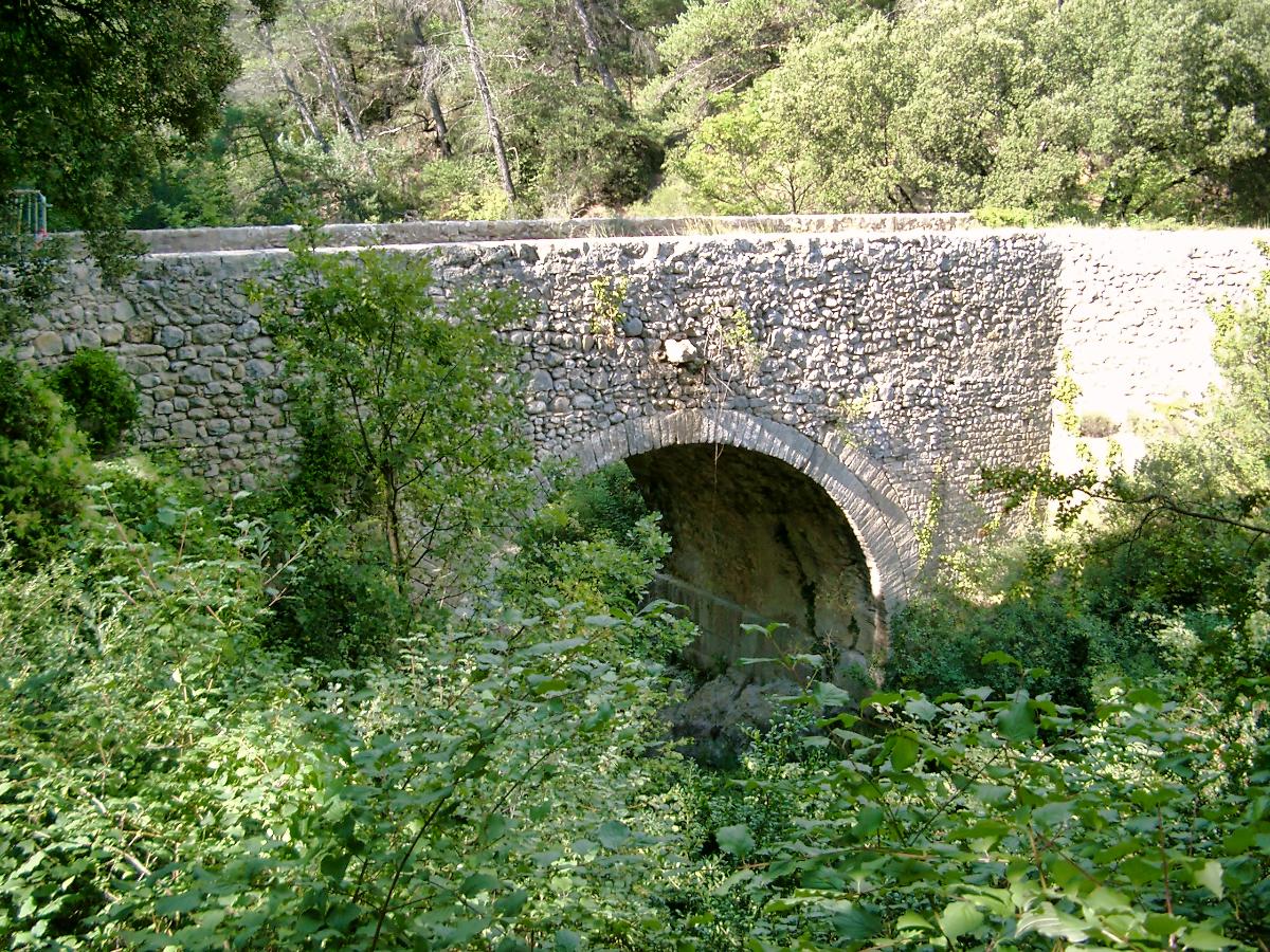 Pont romain sur le ravin du Buès, Ganagobie / Lurs (04) 