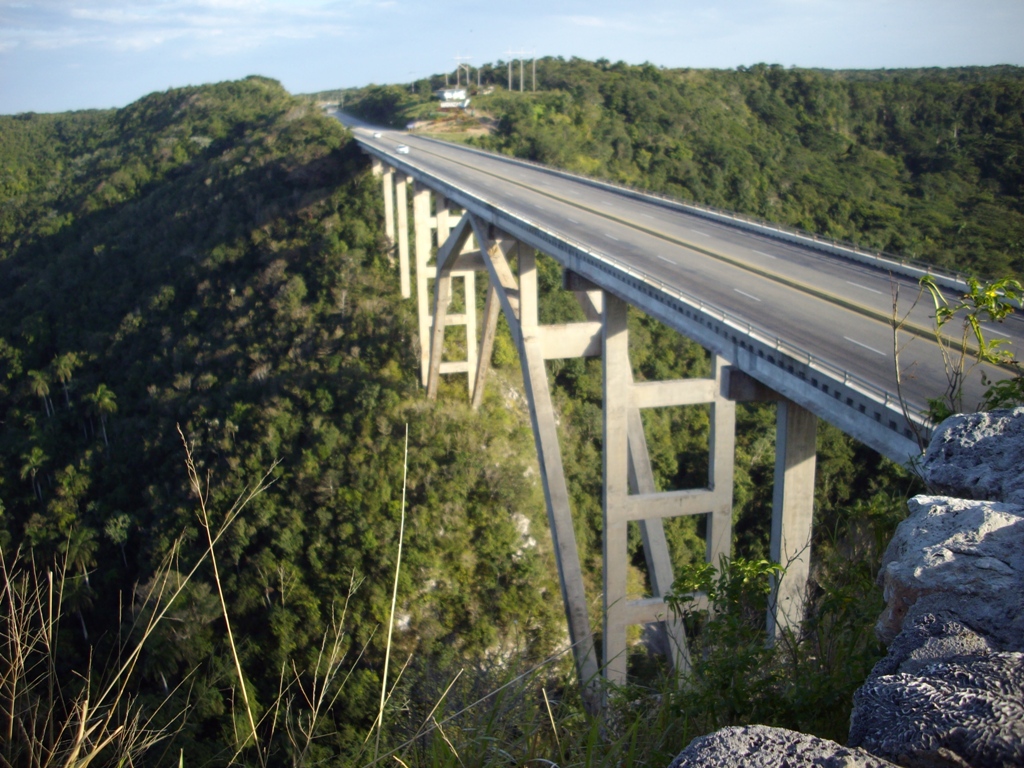 Bacunayagua Bridge 