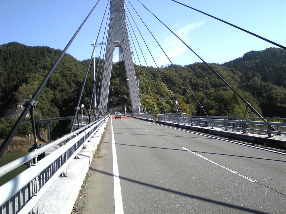 Kakkaku-Sazanami Bridge 
