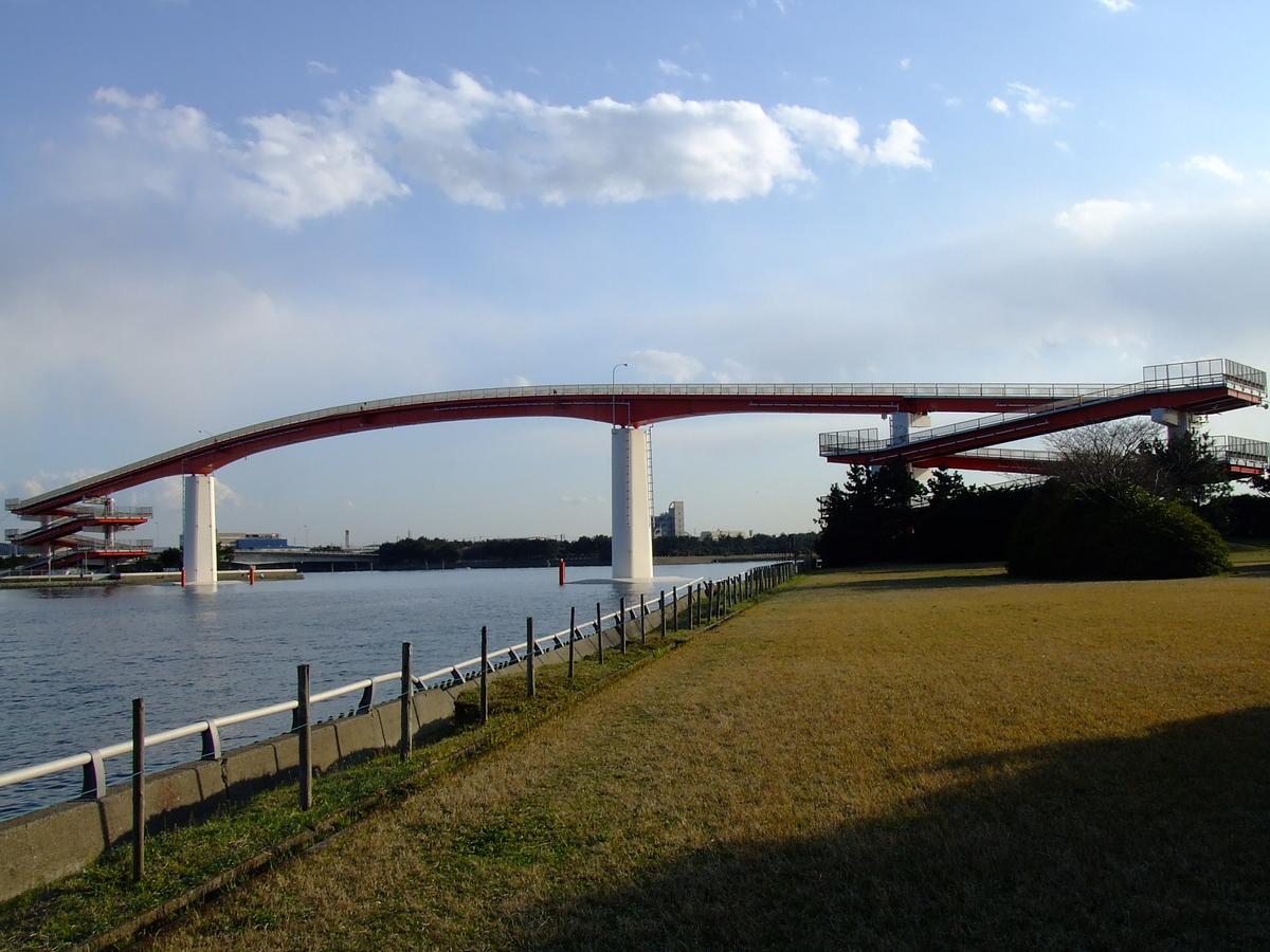 Nakanoshima Bridge 