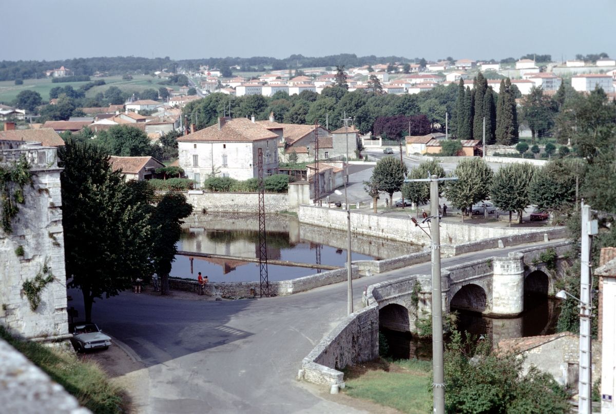 Bridge at the castle of la Rochefoucauld 