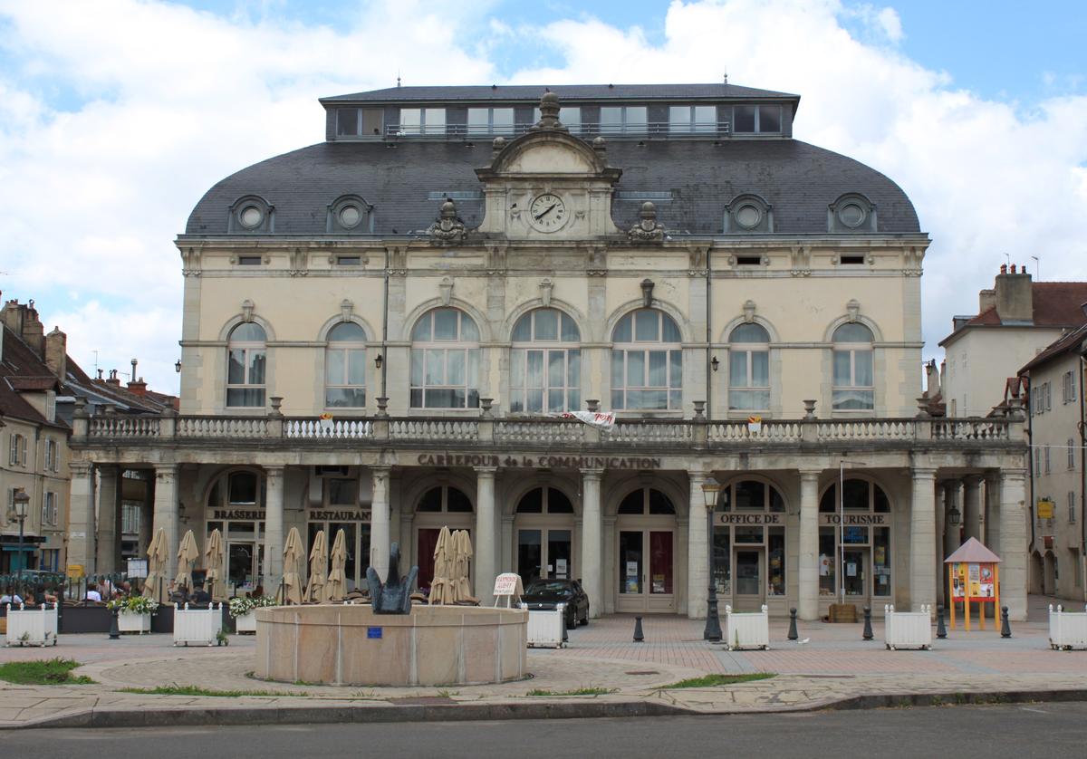 Lons-le-Saunieur Municipal Theater 