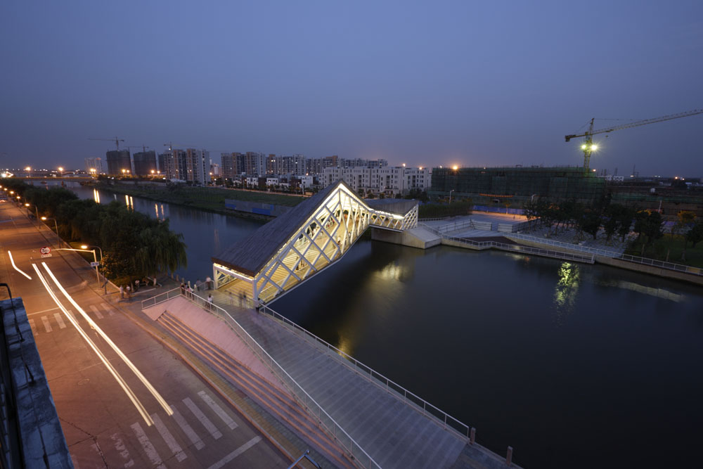 Qingpu Footbridge 