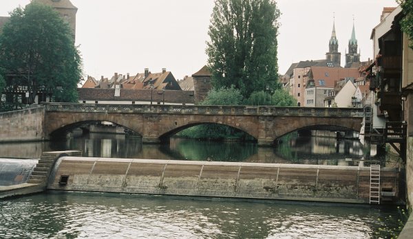 Maxbrücke à Nuremberg, Allemagne 