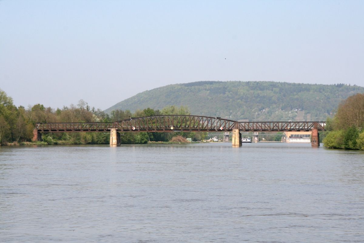 Eisenbahnbrücke Miltenberg 