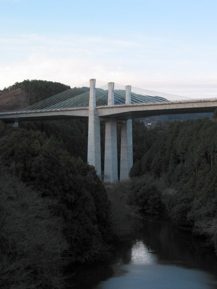 Miyakodagawa bridge (Extradosed bridge) of 2nd Tomei Expressway 