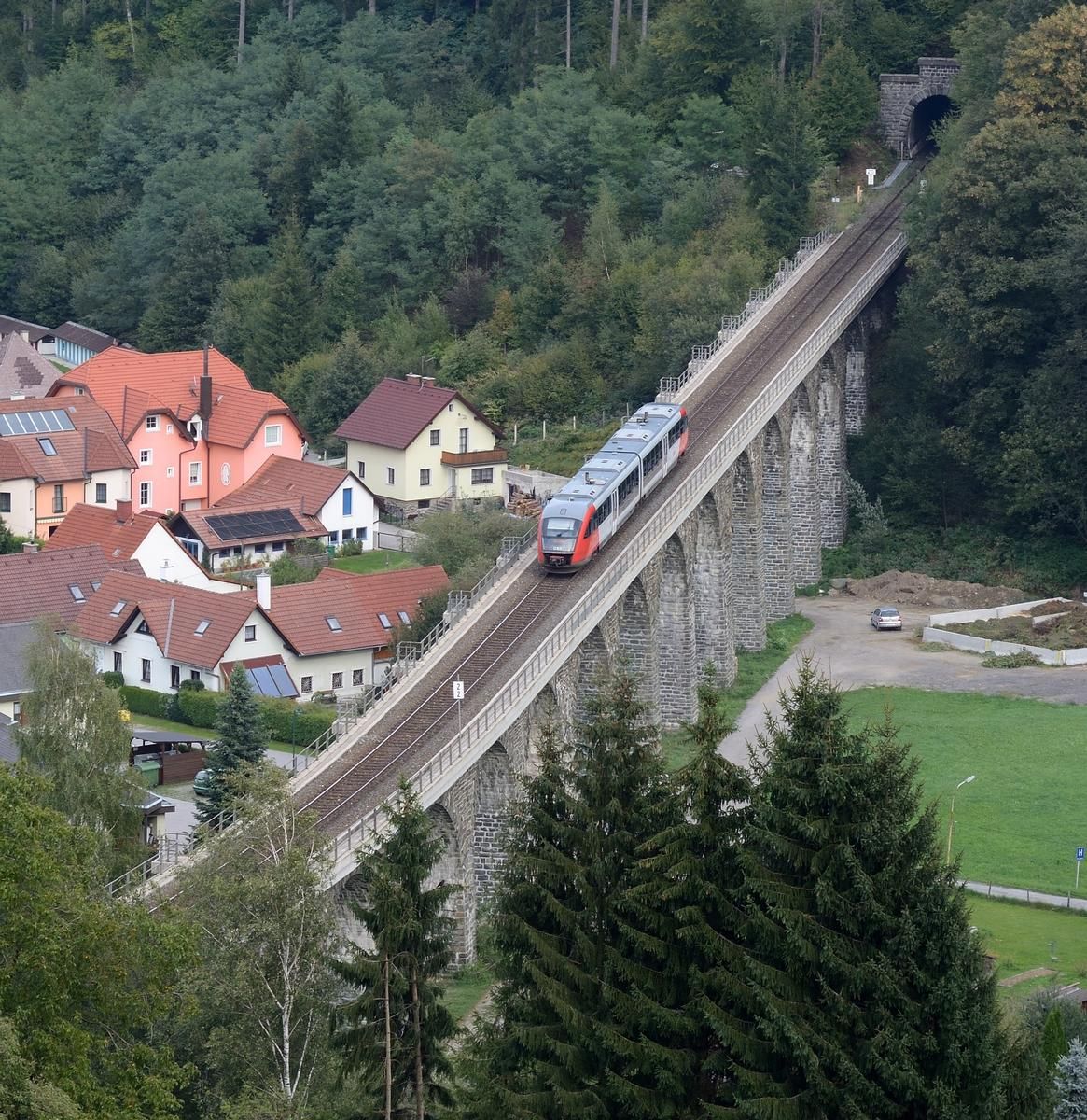 Media File No. 222925 Mur Valley viaduct at Aspang-Markt in Austria of the Wechselbahn. The viaduct is located between the Samberg tunnel (shown) and the Gerichtsberg tunnel (not shown).