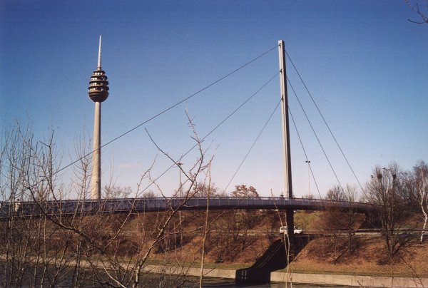 Passerelle sur le Main-Donau-Kanal, Rue J. Wild, Nuremberg 