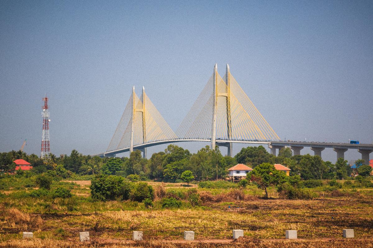 Neak Loeung Bridge 