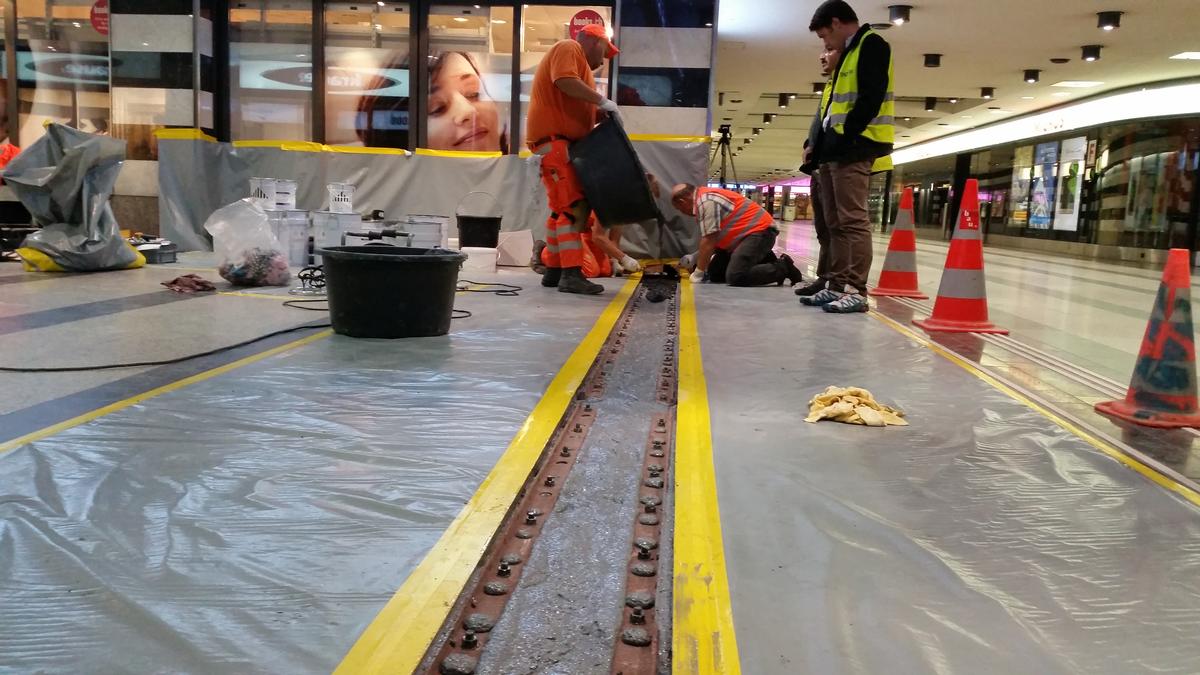 Application of a POLYFLEX®SLIM-PU joint at Zurich Central Station 