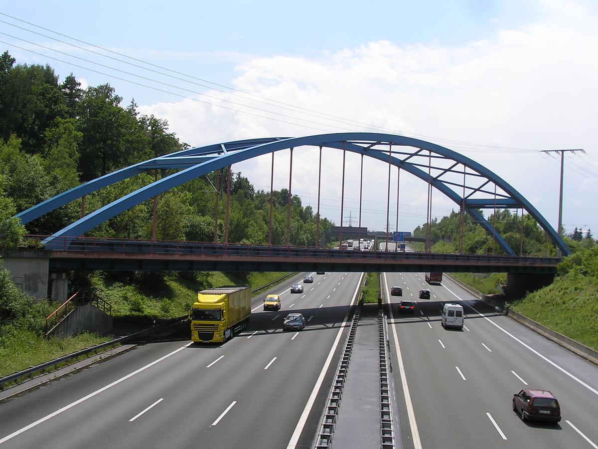 Bahnbrücke über die A9 bei Lauf (I) 