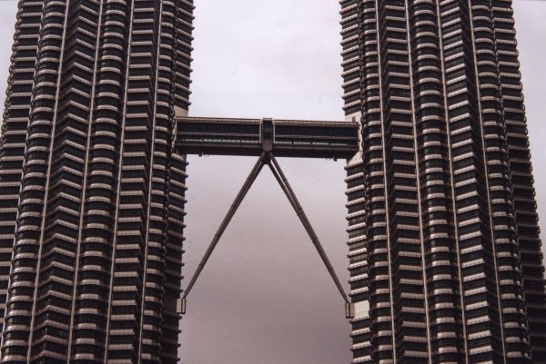 Brücke zwischen den Petronas Towers 