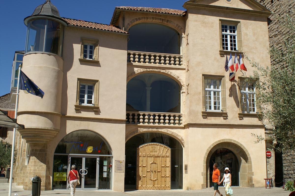 Office de Tourisme & Hôtel du District, Millau 