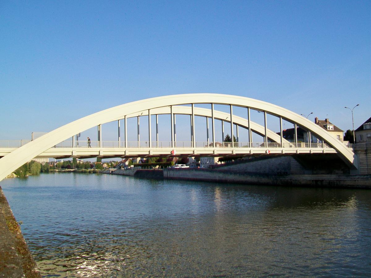 Pont-Sainte-Maxence Bridge 