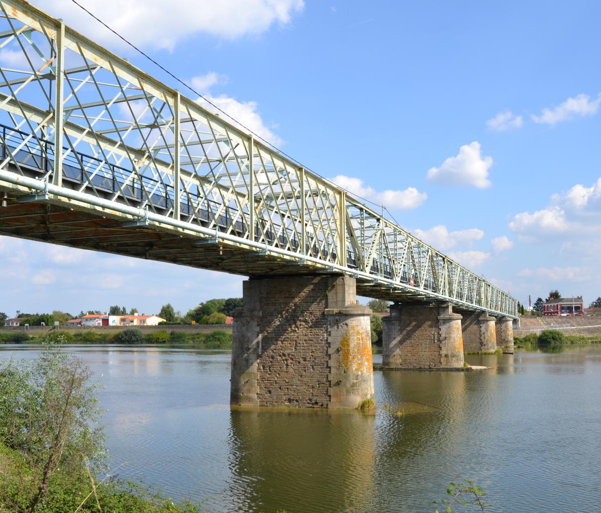 Thouaré-sur-Loire Bridges 