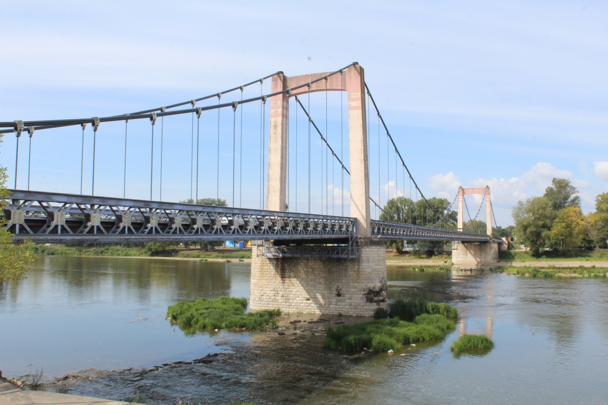 Cosne Suspension Bridge 
