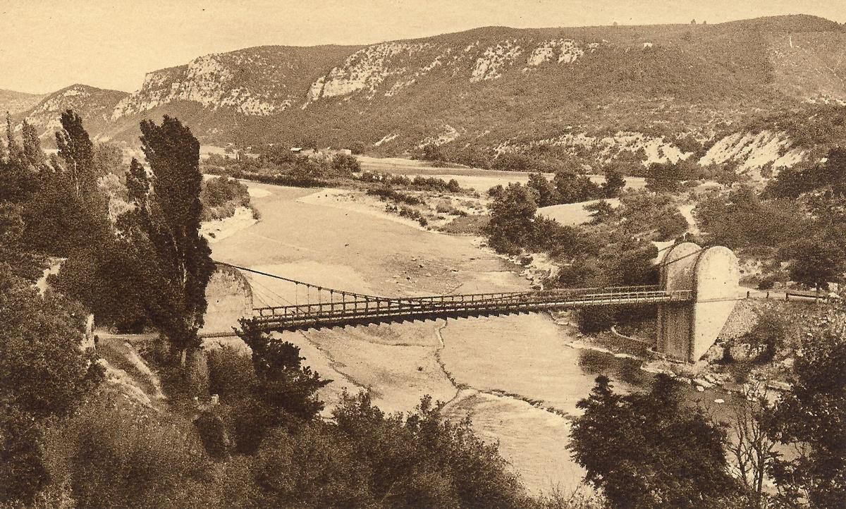 Pont suspendu de Gréoux-les-Bains 