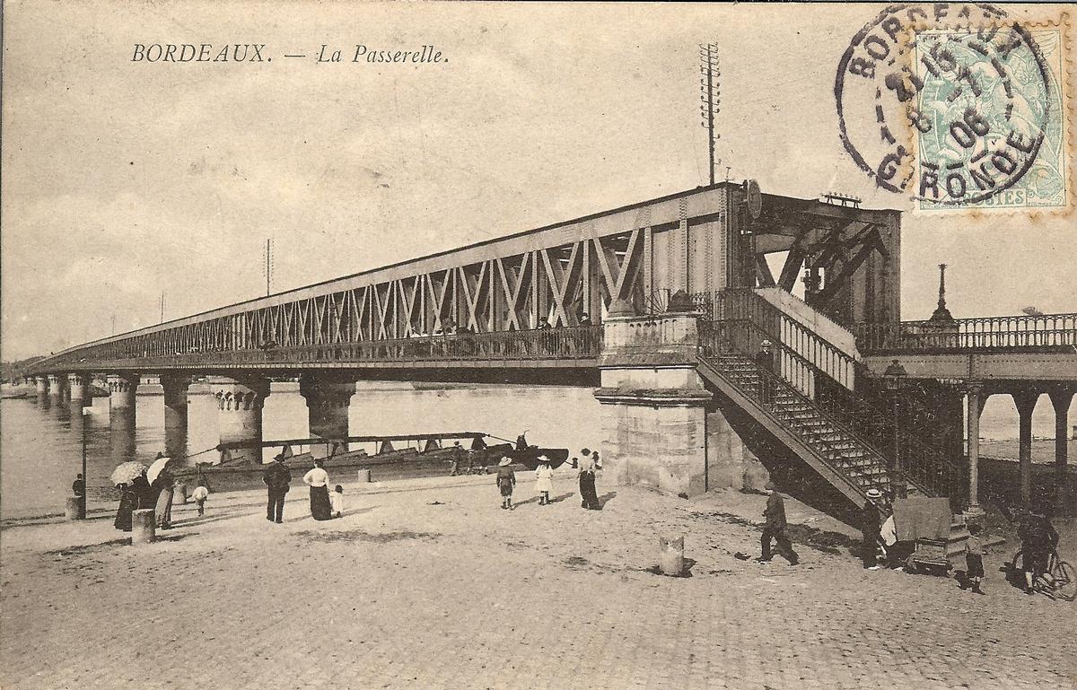 Eiffel Footbridge 