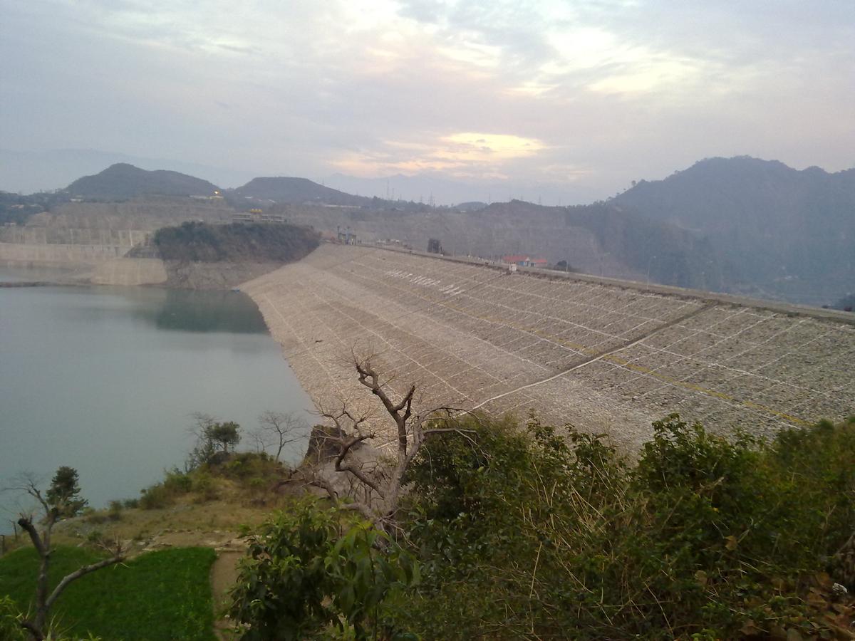 Ranjit Sagar Dam 