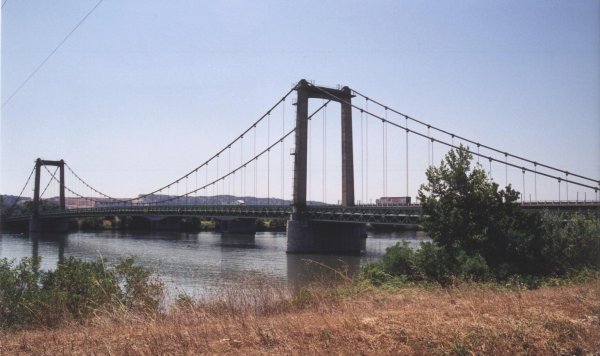 Hängebrücke bei Roquemaure 