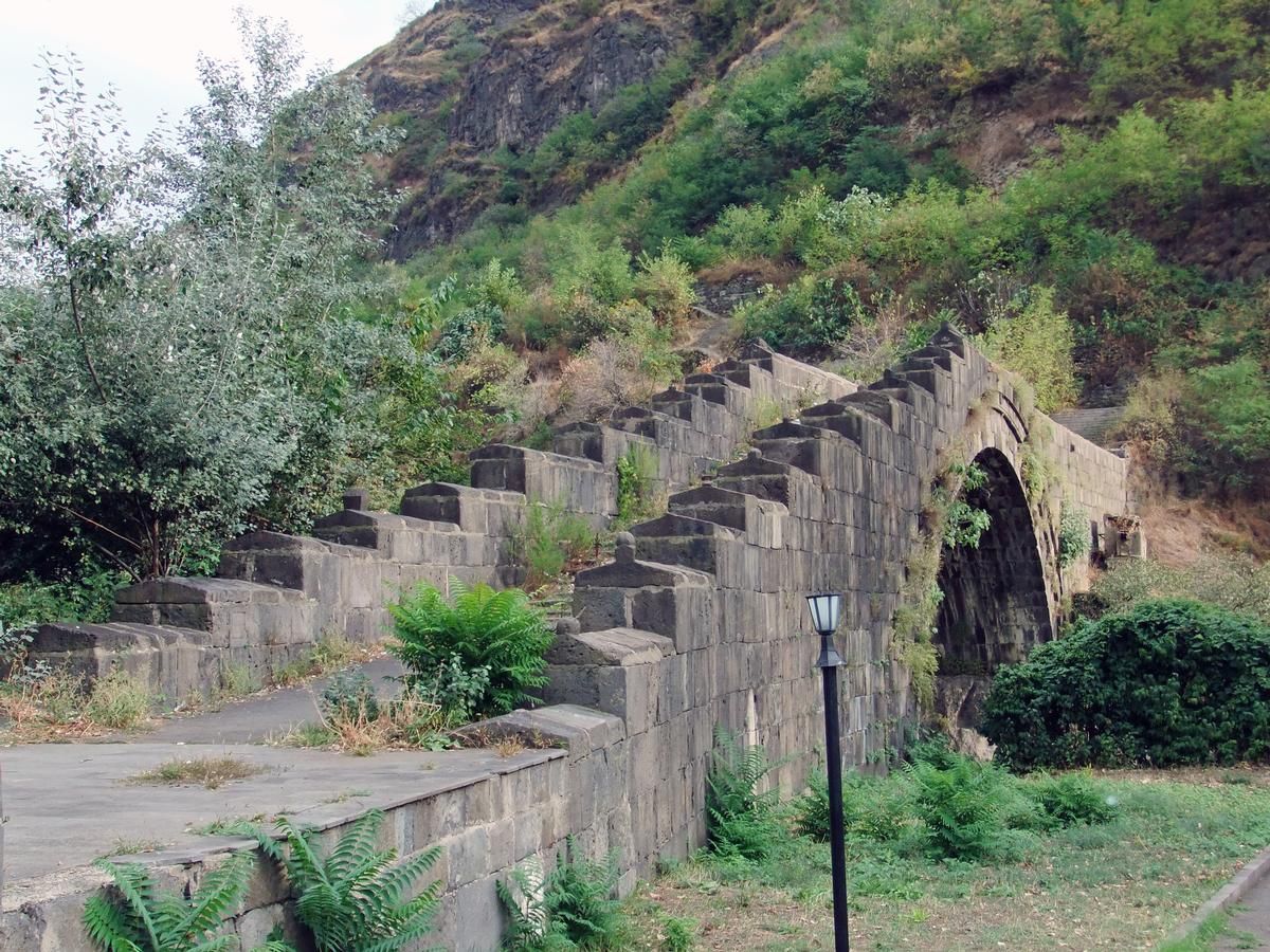 Pont de Sanahin 