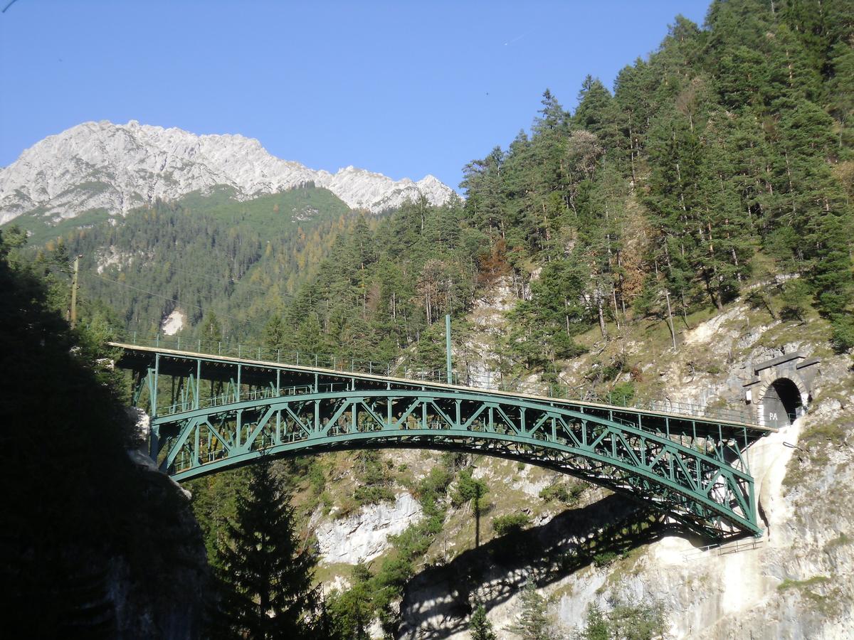 Schlossbachgrabenbrücke 