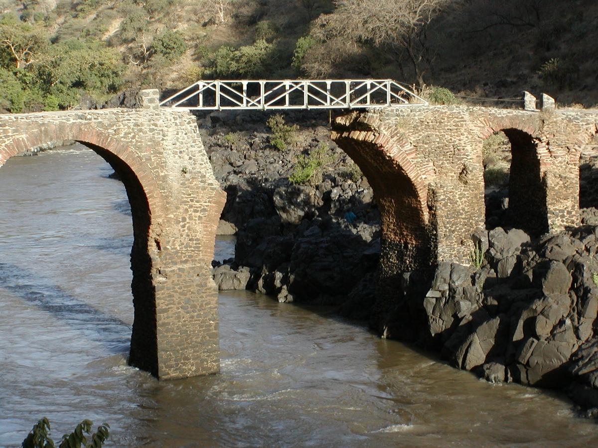 Zweite Portugiesen-Brücke 