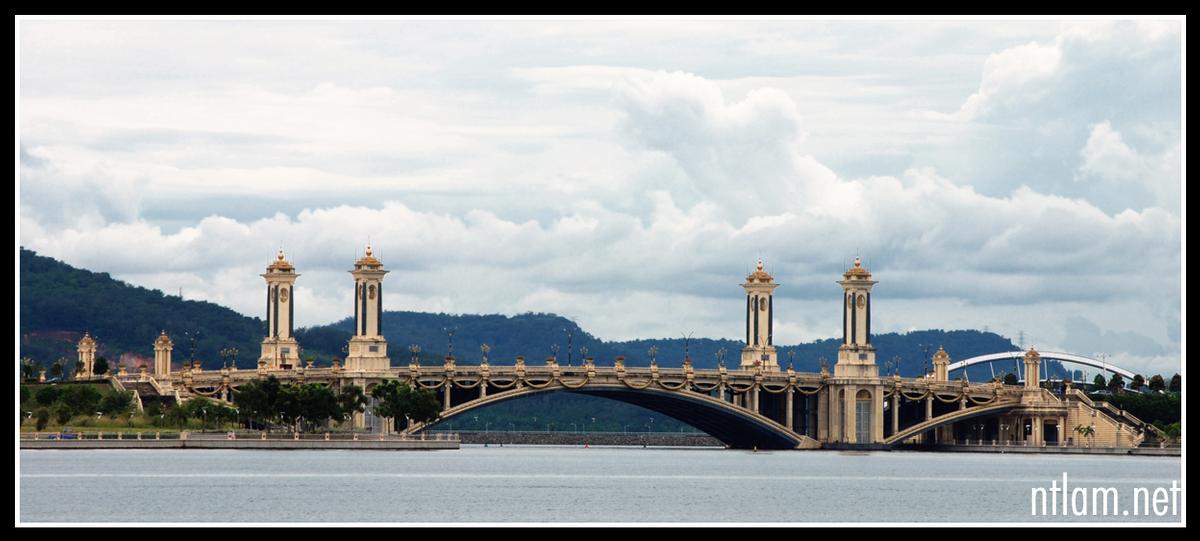 Seri Gemilang-Brücke 