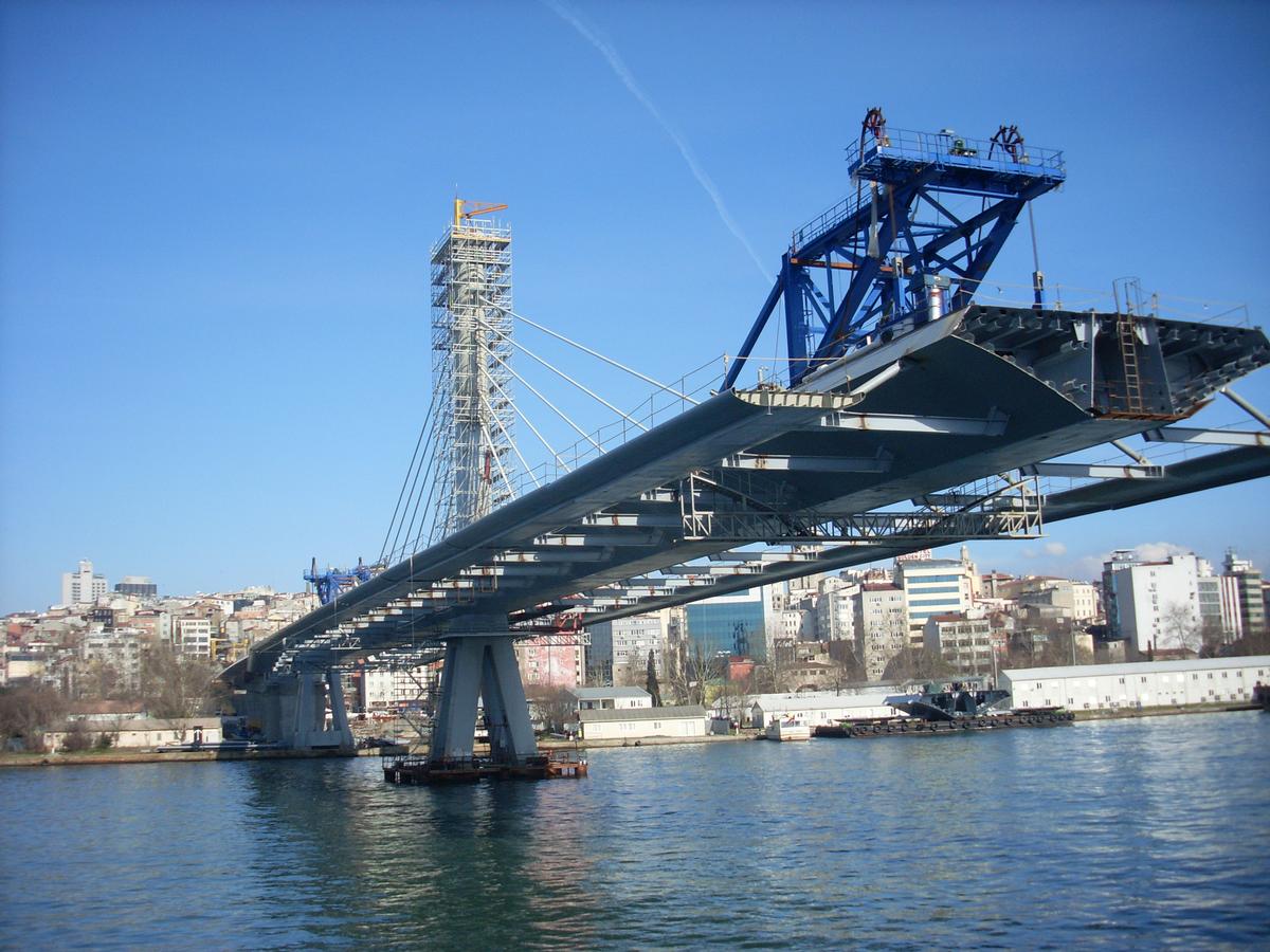 Metrobrücke über das Goldene Horn 