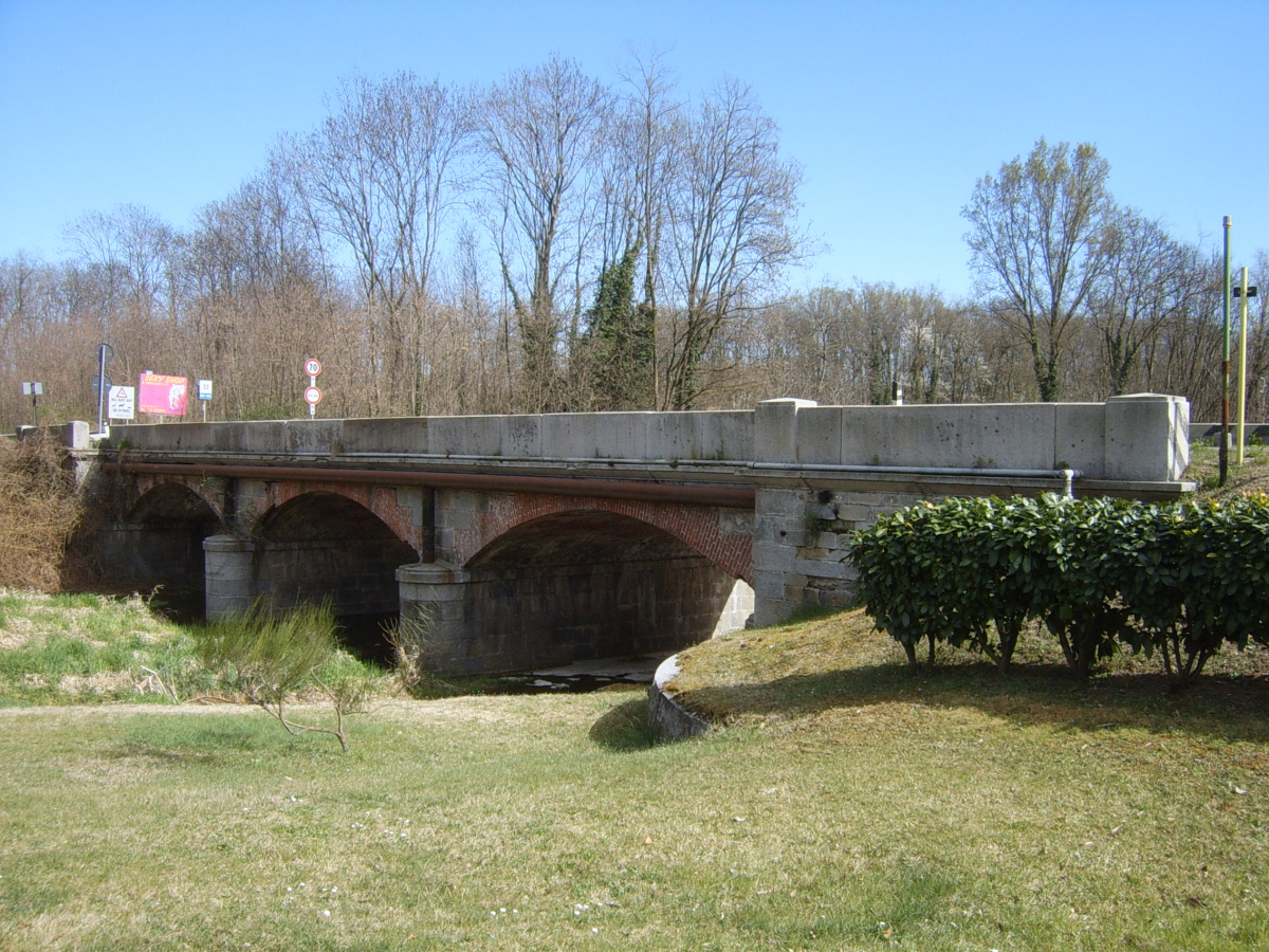 Rovasenda River Bridge 