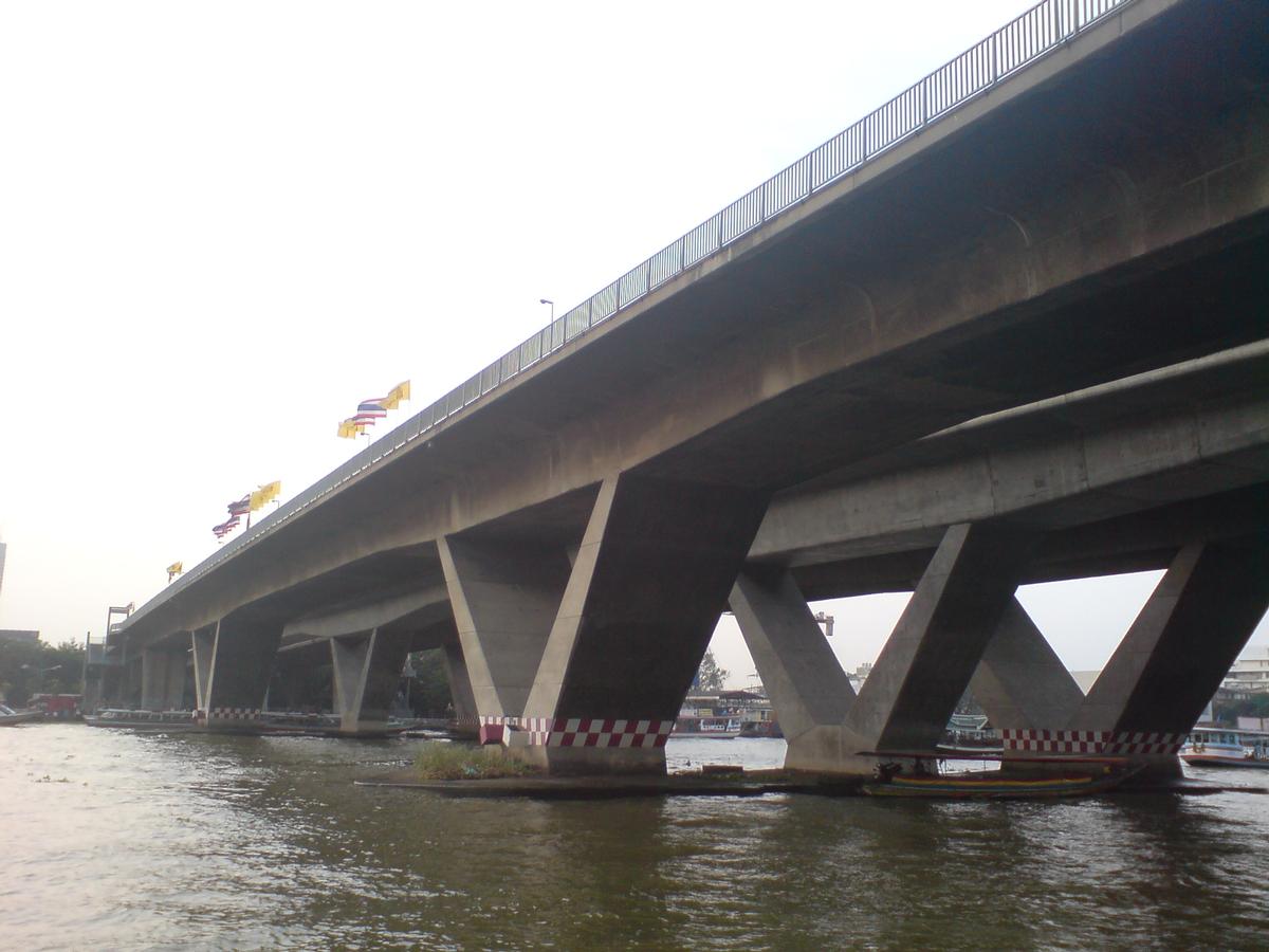 Taksin-Brücke 