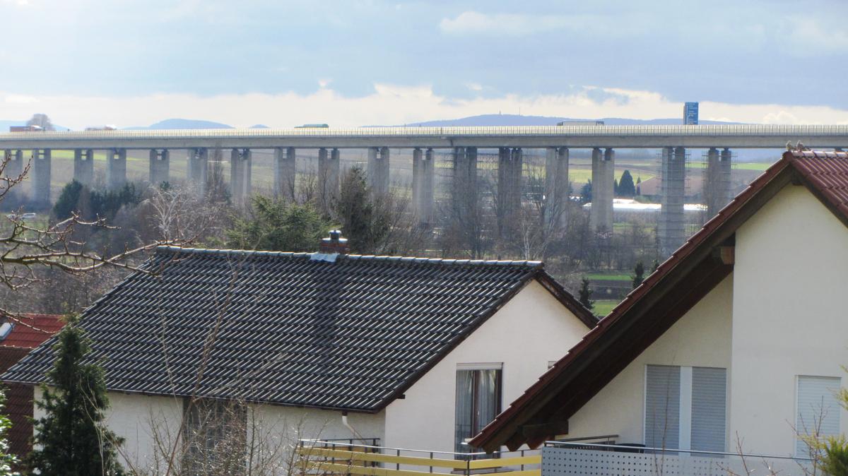 Talbrücke Pfeddersheim 