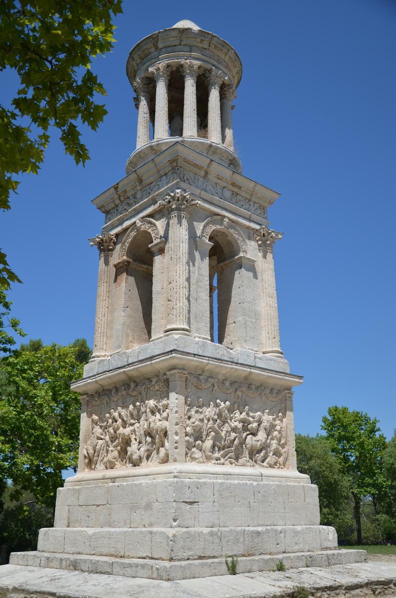 Mausoleum in Glanum 