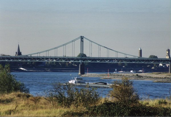 Krefeld-Uerdinger Rheinbrücke 