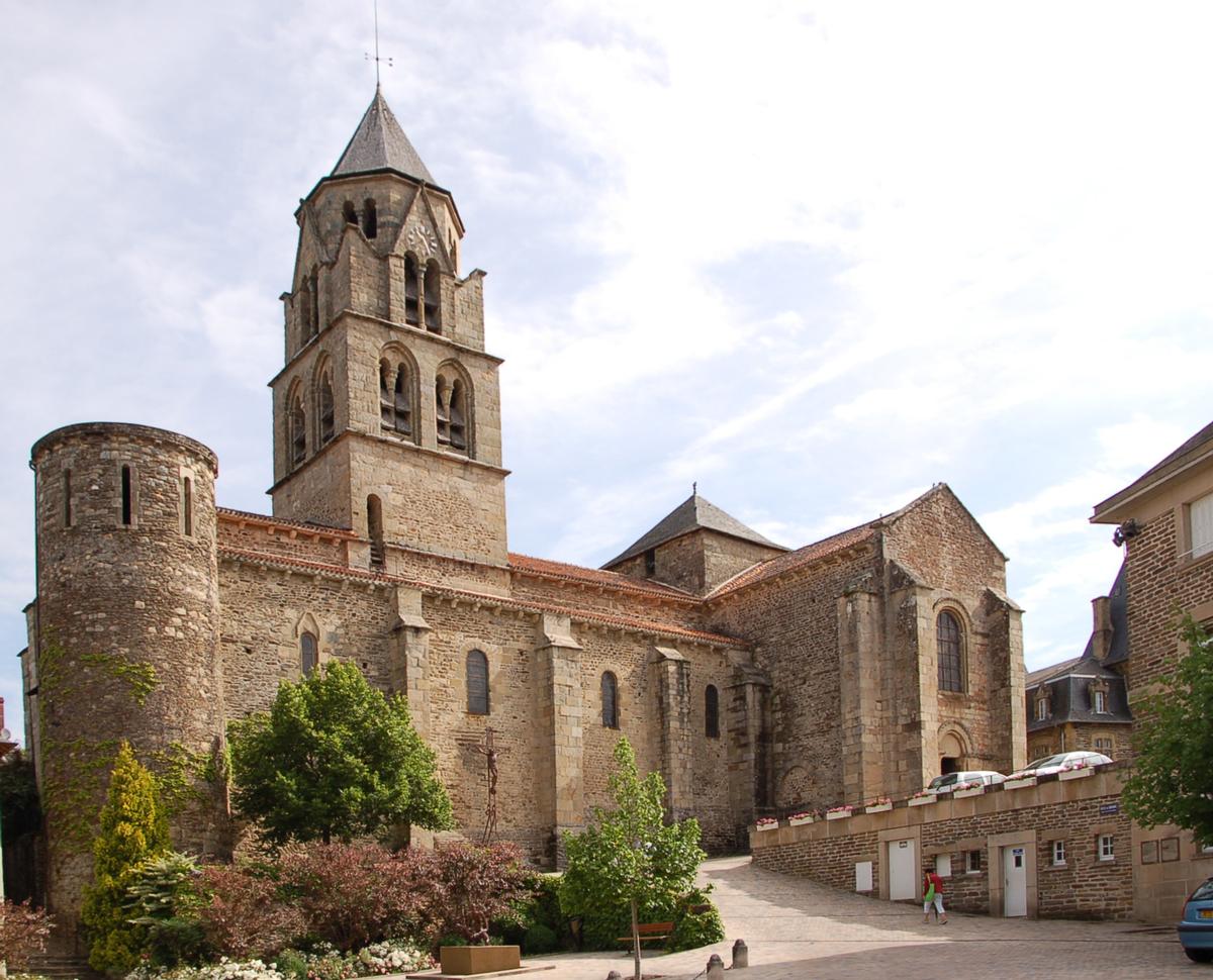 Église Saint-Pierre d'Uzerche 