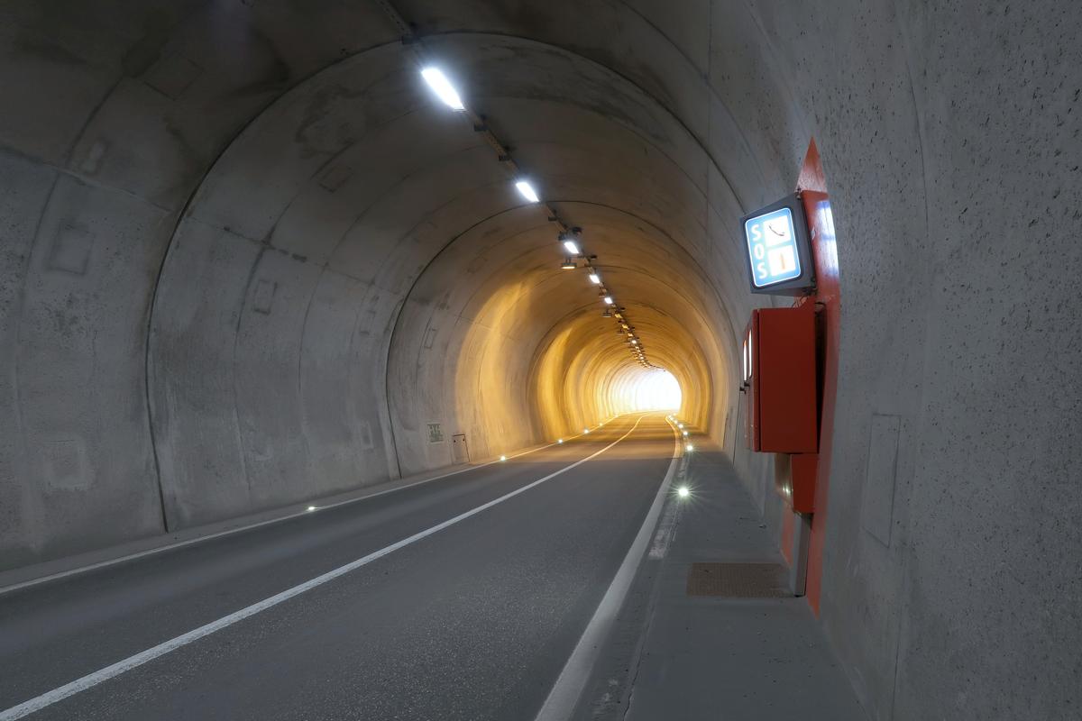 Aclatobel Tunnel 