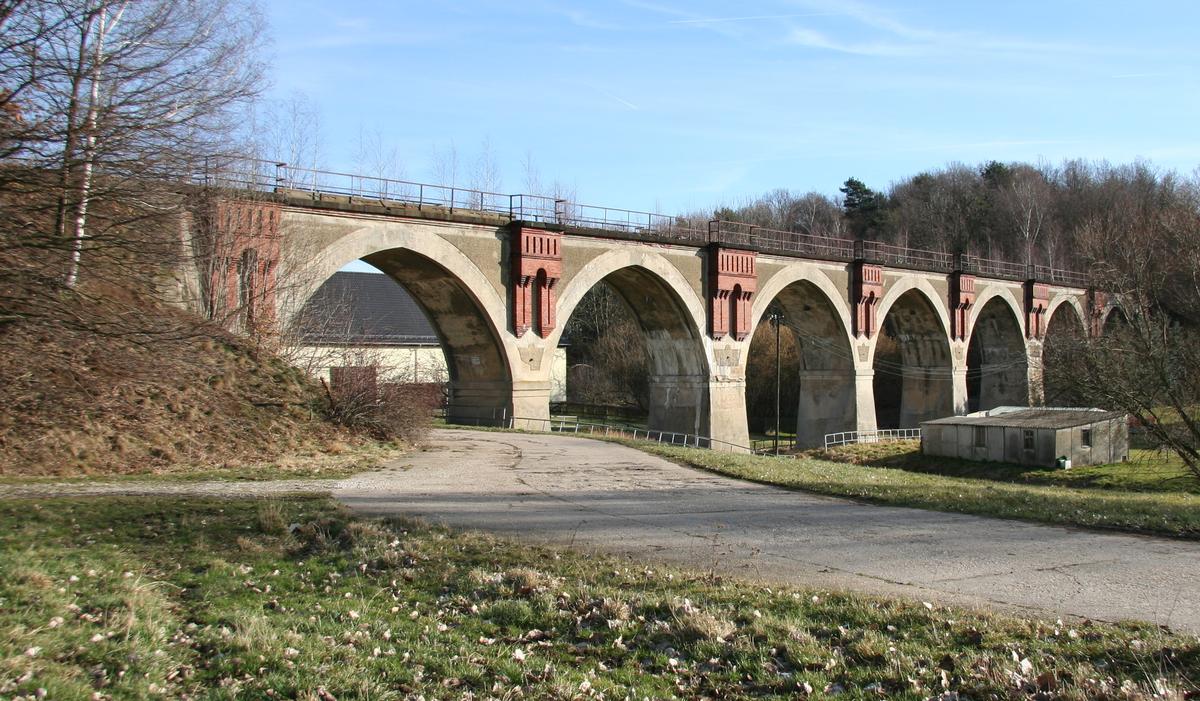 Eisenbahnviadukt Niedersteinbach 