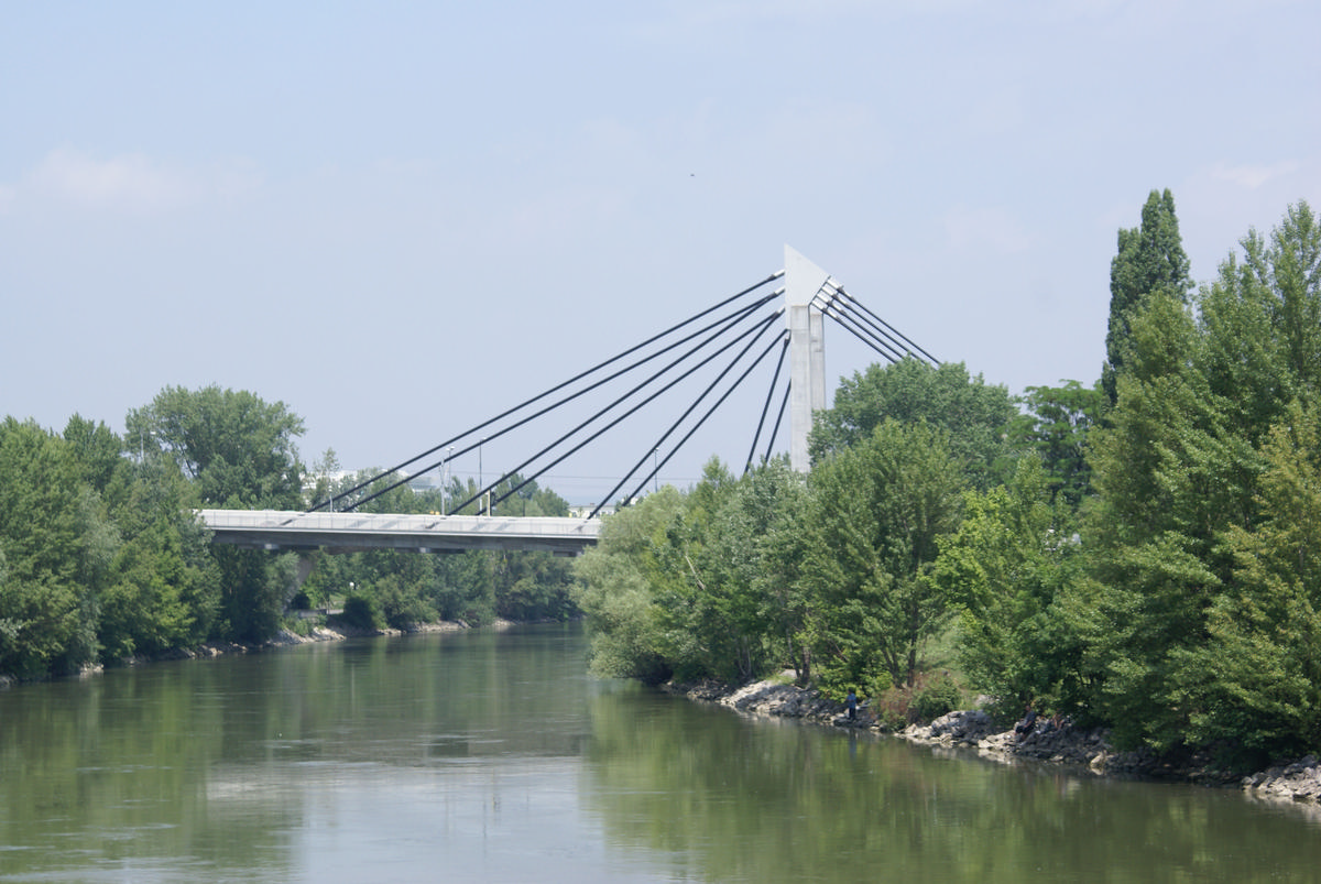 Bridge carrying the U6 across the Danube Canal, Vienna 
